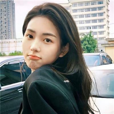 就这样,我们把金鱼放入了泳池